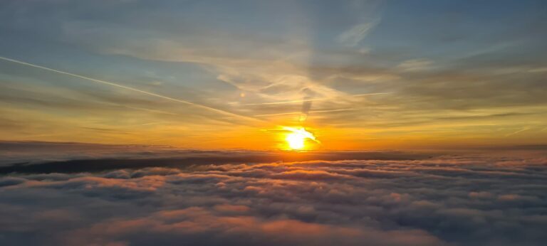 sonnenaufgang ballonflug bielefeld detmold lippe Hamm geburtstagsgeschenk heißluftballon Naturerlebnis