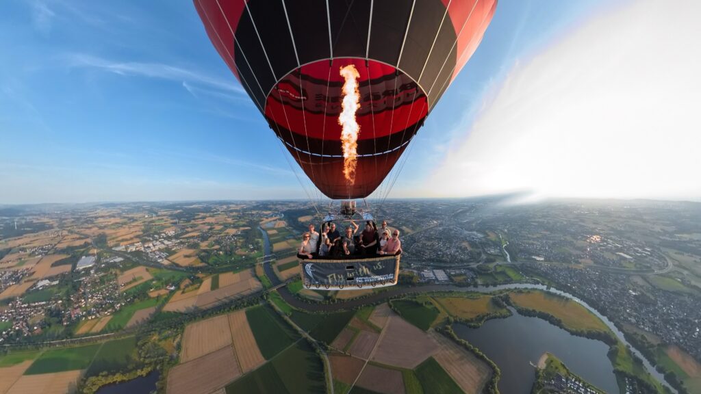 Im Ballon über OWL und Bayern, Murnau, Bad Kohlgrub schweben. Das ist pure Leichtigkeit. Beverungen Bohmte Bad Essen Blomberg und Lippe Ennigerloh