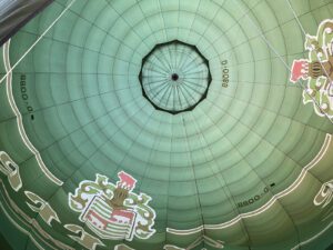 Aeroballonsport Ballonfahrten Blick in die Barre Ballonhülle