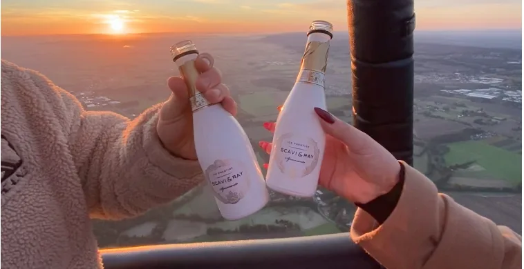 Champagner Prosecco Scavi und Ray Qualität Erstfahrt im Ballon