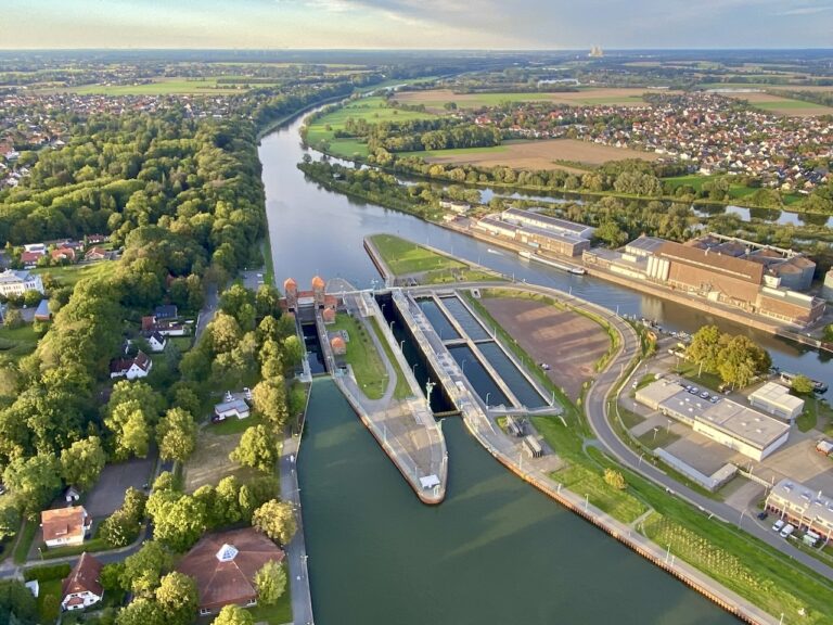 OWL Highlights - Schatschleuse bei Minden Mittellandkanal Weser Ostwestfalen Lippe