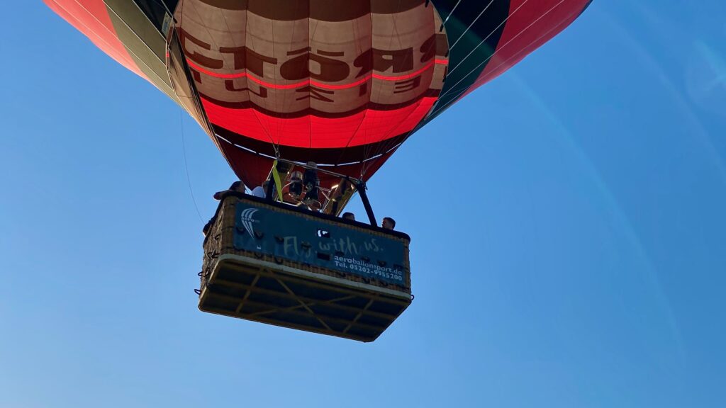 Start mit dem Brötje Ballon auf dem Flugplatz Blomberg Borkhausen