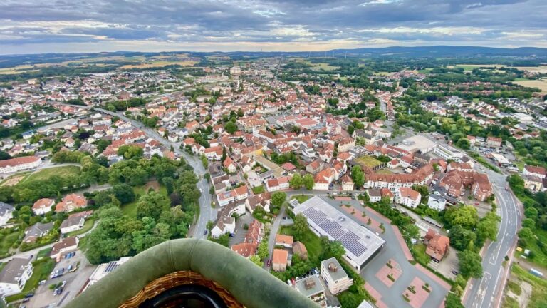 Mit dem Ballon über Stadt Lage / Lippe.