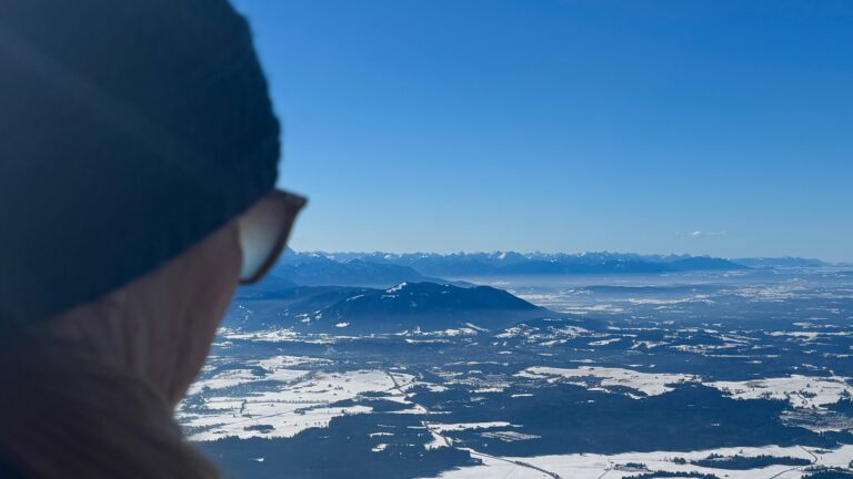 Ballonfaren nahe der Alpen bei Warngau Tegernsee Geo Ballooning